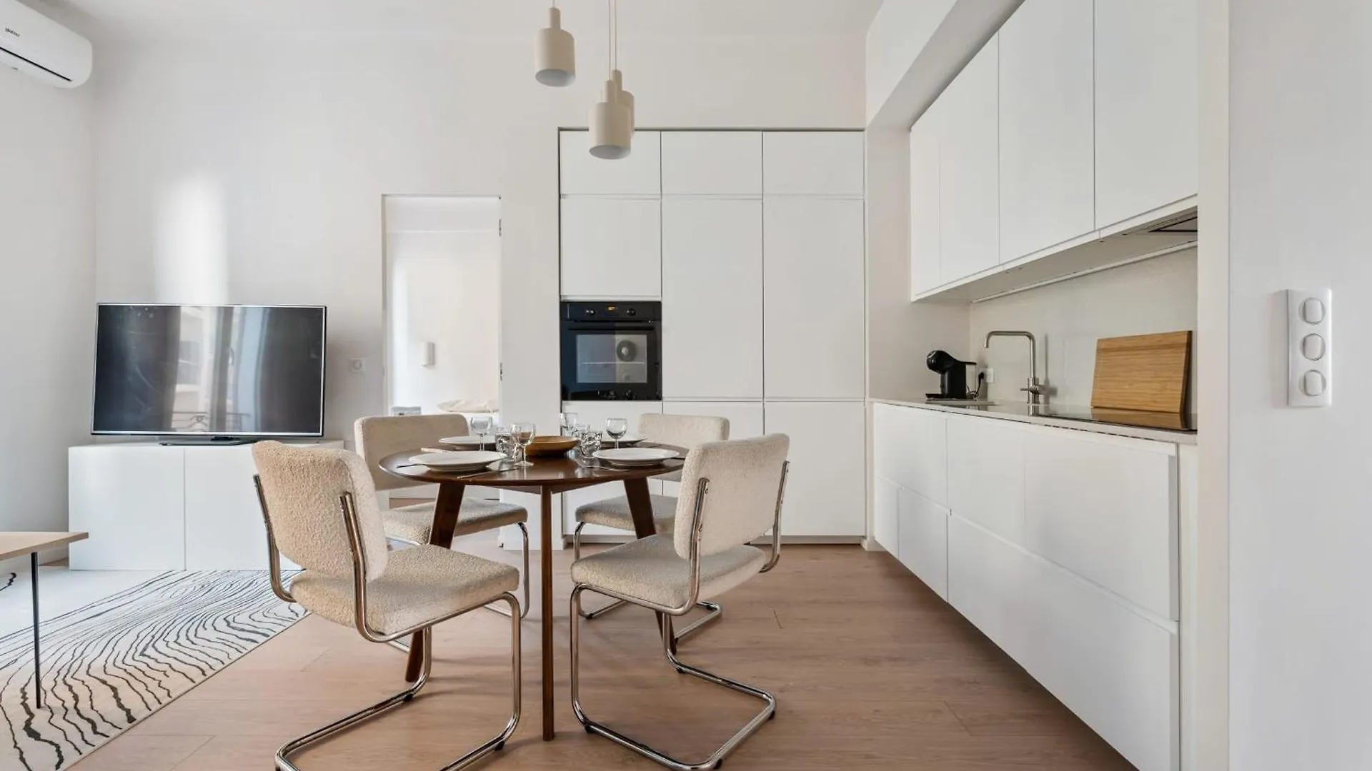 Appartement Ostave - Welkeys Nice Apartment